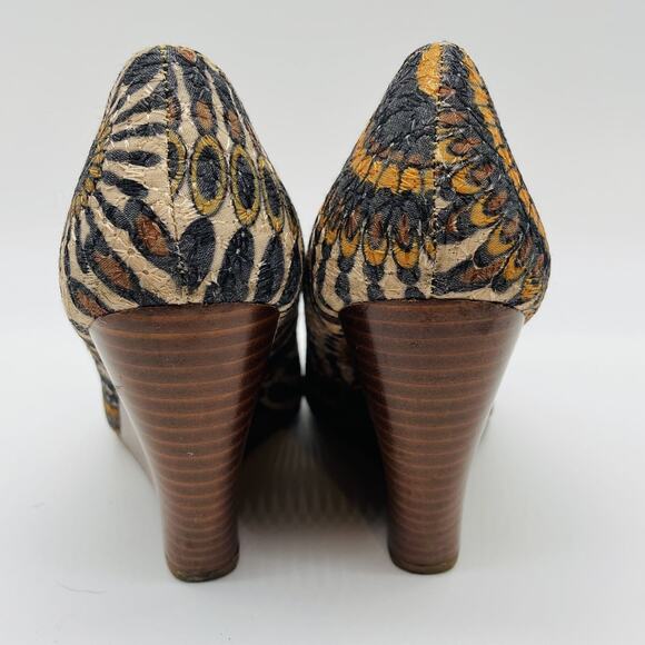 ZIGI Soho Women's Multicolor Peacock Design Slip On Wedge Pump Heels Size 7 - Picture 5 of 9